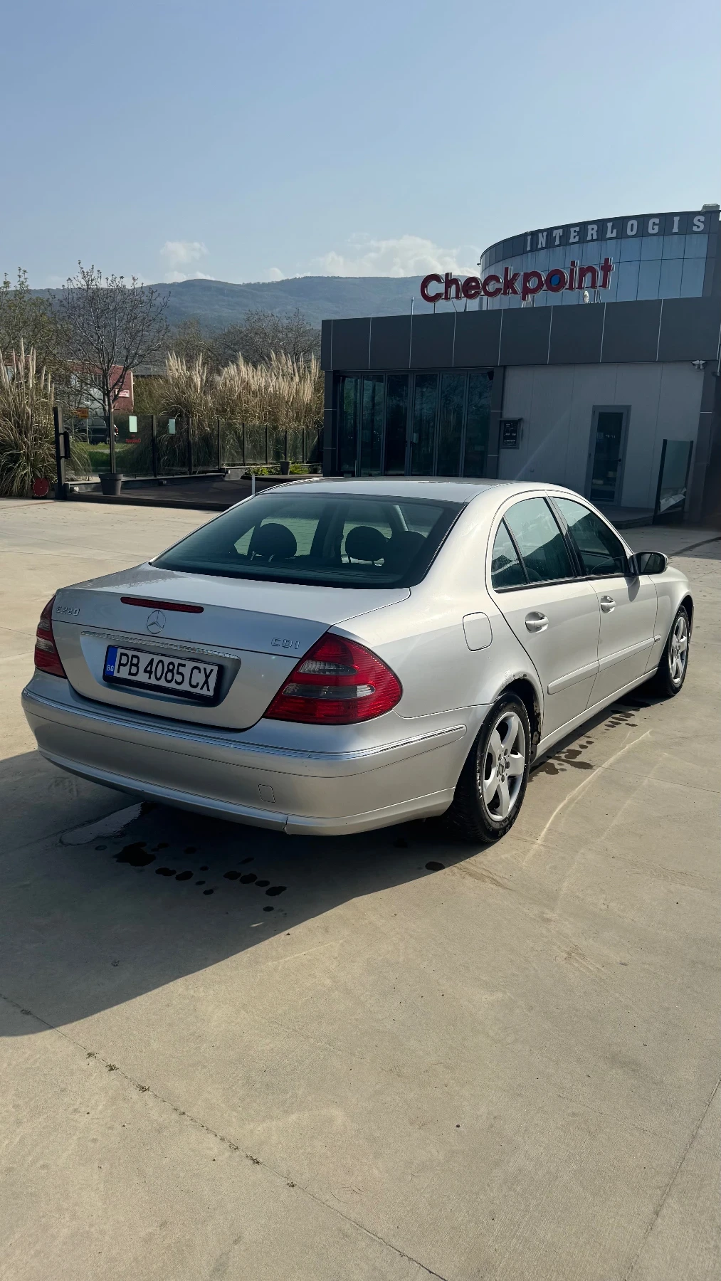 Mercedes-Benz E 220  - изображение 9