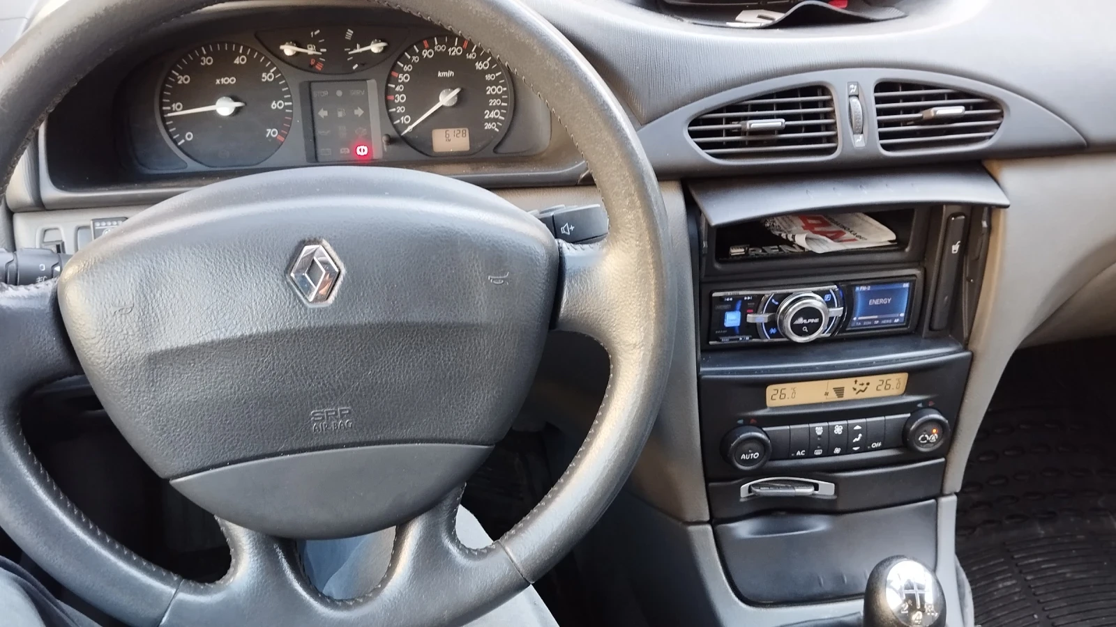 Renault Laguna 1.6 16 V - изображение 7