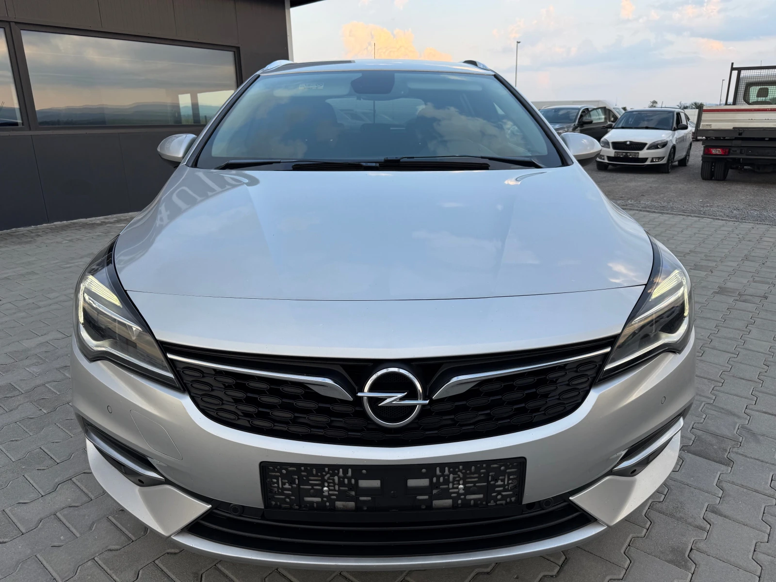 Opel Astra 1.5 tdci 122 ks Собствен лизинг !!! - изображение 2