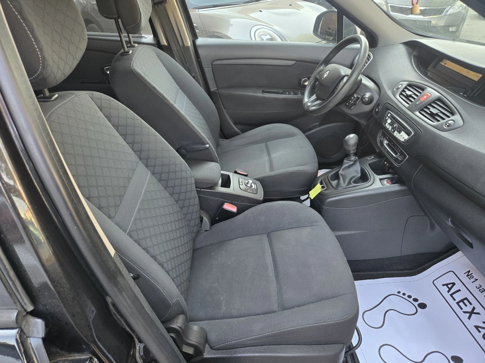 Renault Scenic 1.9 дизел - изображение 6