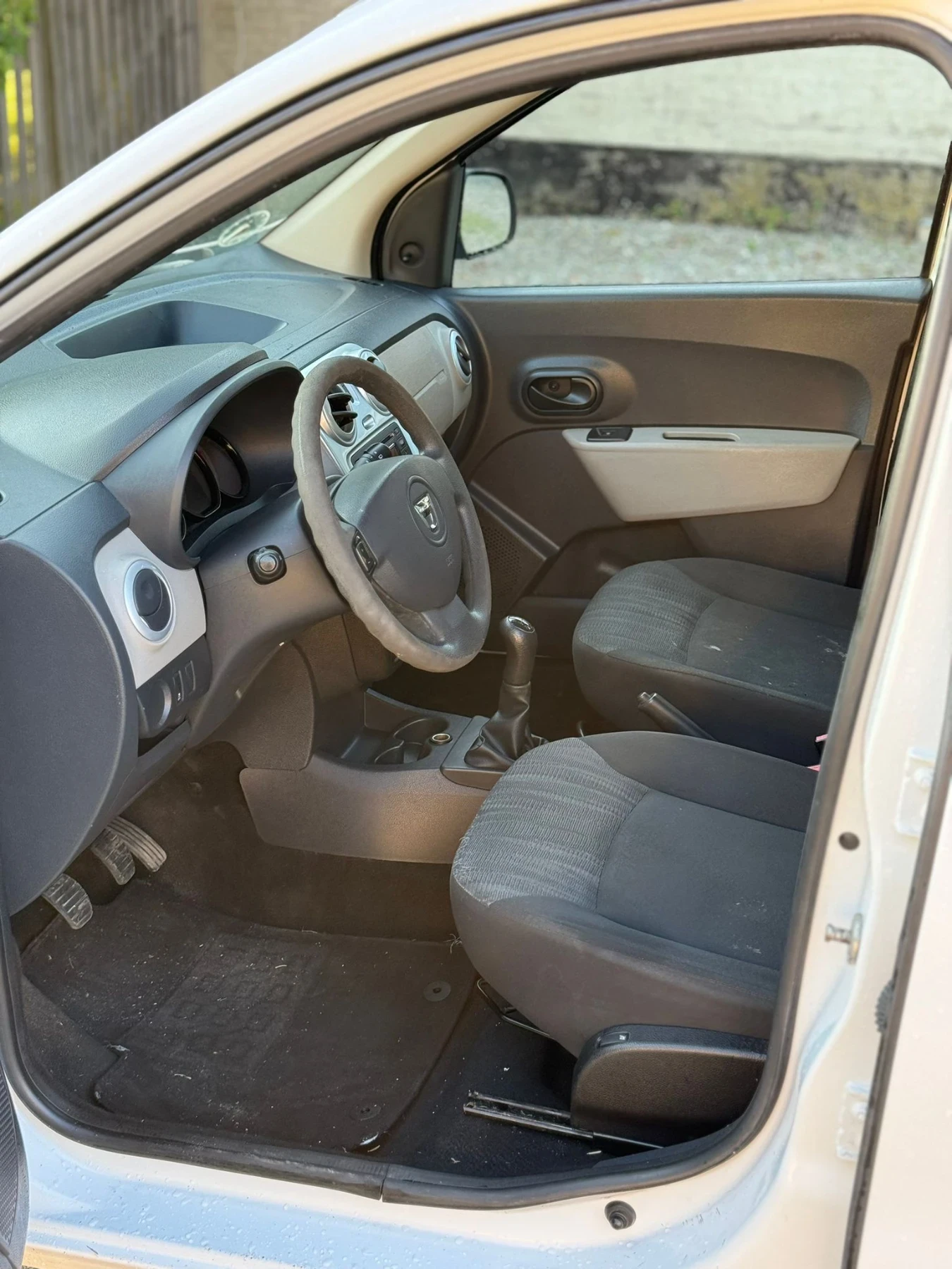 Dacia Lodgy 1.6i - изображение 5