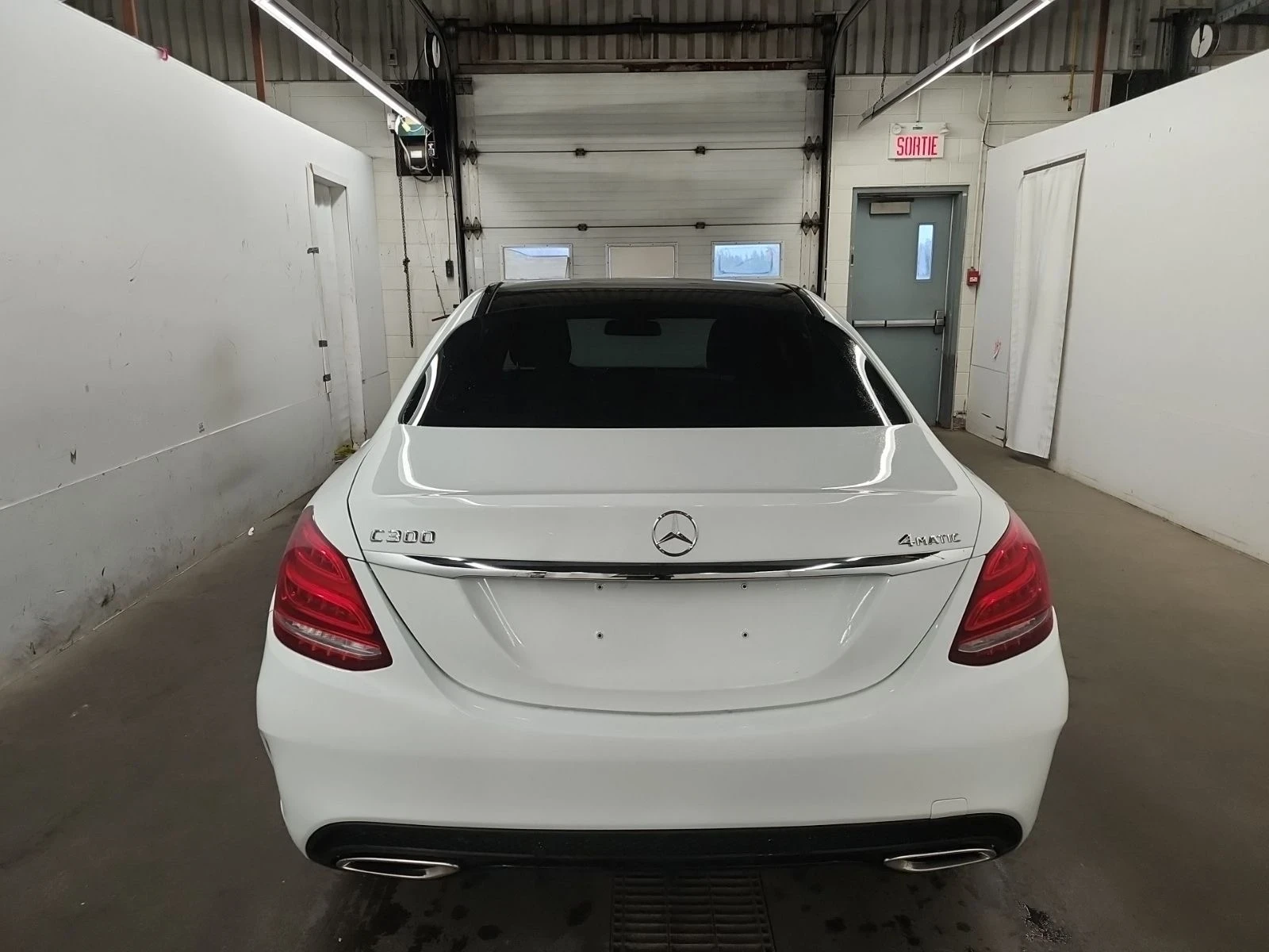 Mercedes-Benz C 300 4Matic* Подгрев* Пано* Камера - изображение 5