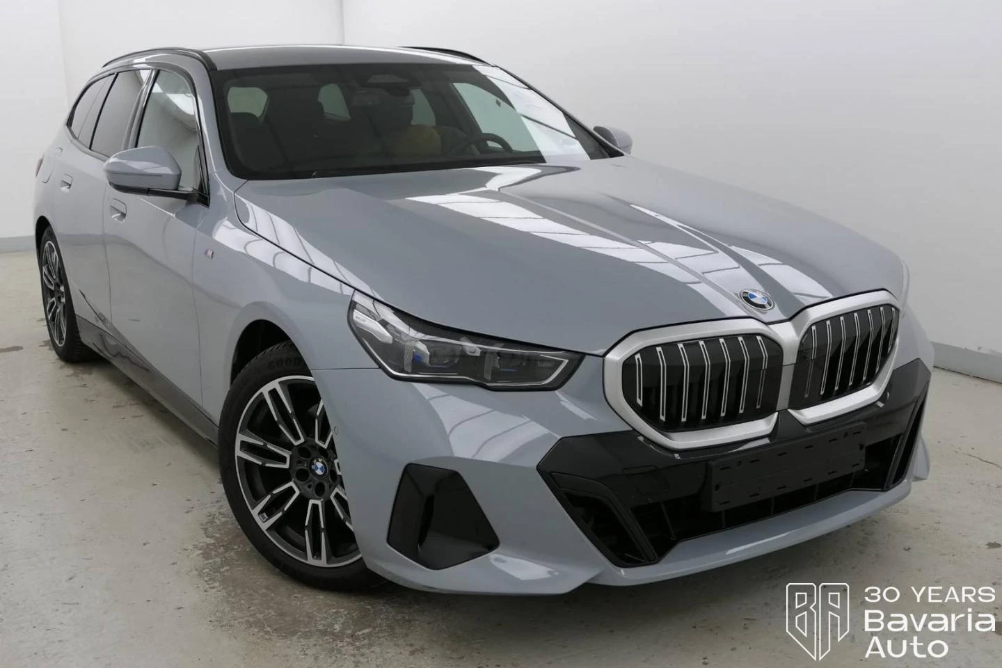 BMW 520 i Touring M Sport Paket Steptronic | Mobile.bg   4
