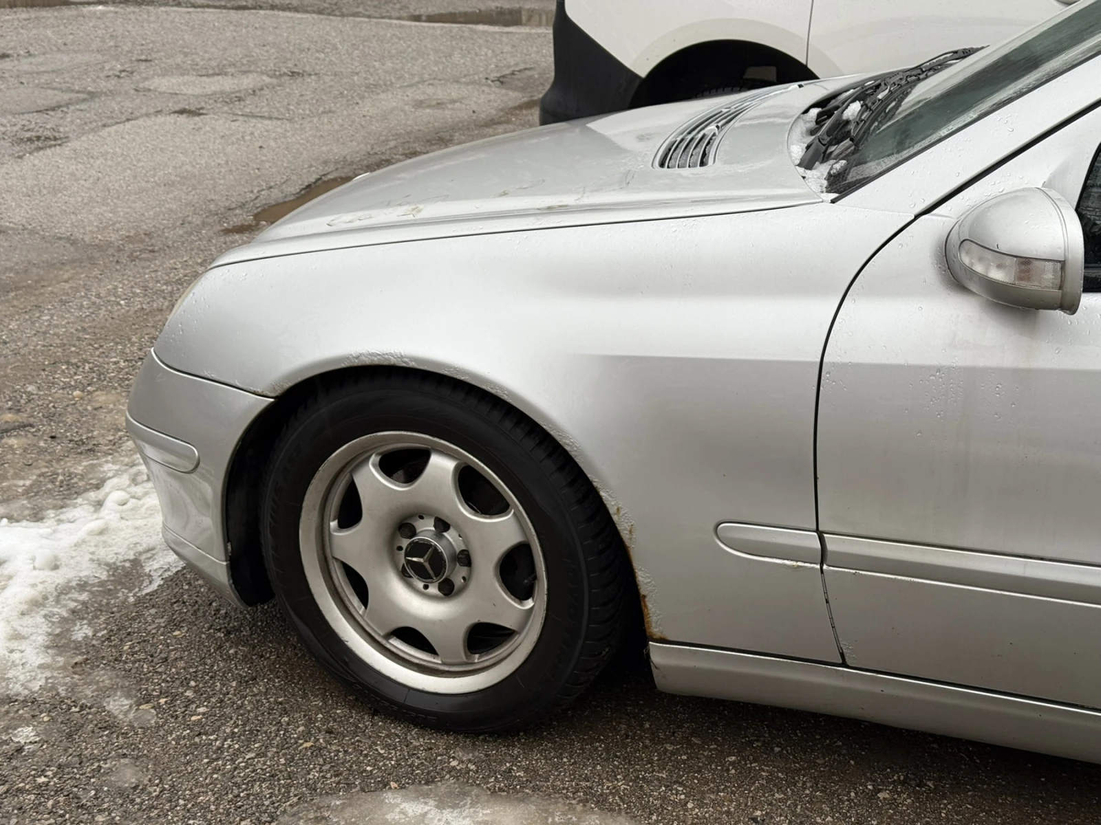 Mercedes-Benz C 220  - изображение 4