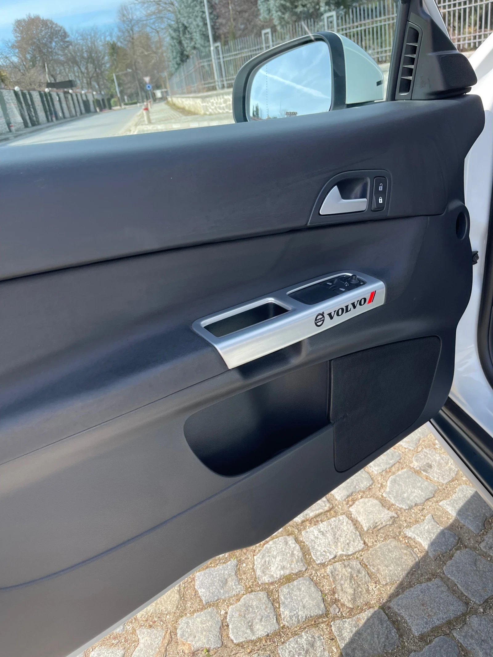 Volvo C30 1.6D, снимка 11 - Автомобили и джипове - 53814568