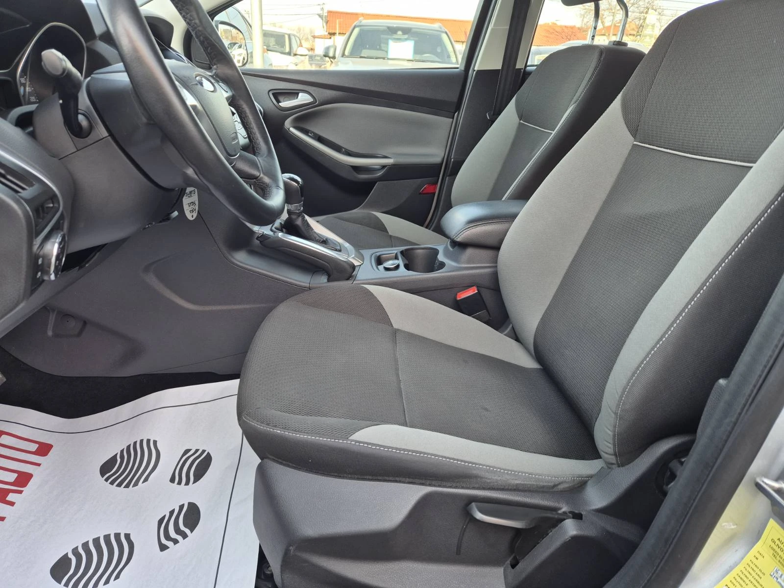 Ford Focus 1.6i-105кс-170000км, снимка 7 - Автомобили и джипове - 53852385