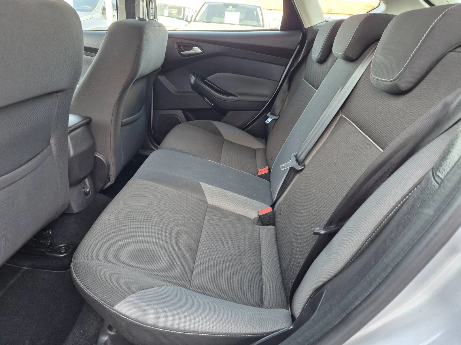 Ford Focus 1.6i-105кс-170000км, снимка 13 - Автомобили и джипове - 53852385