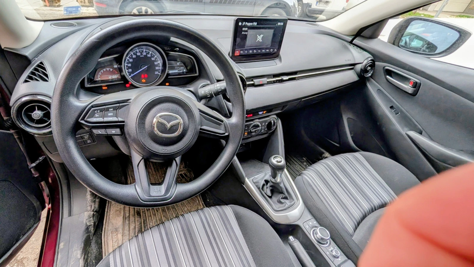 Mazda 2 MY22 M Hybrid, снимка 8 - Автомобили и джипове - 53928559