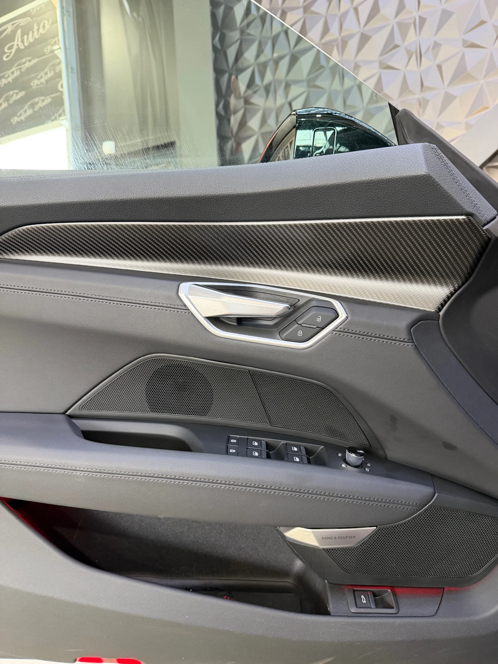 Audi E-Tron GT FULL ЕКСТРИ * B & O * HEAD UP * ПАНОРАМА * , снимка 11 - Автомобили и джипове - 54322295