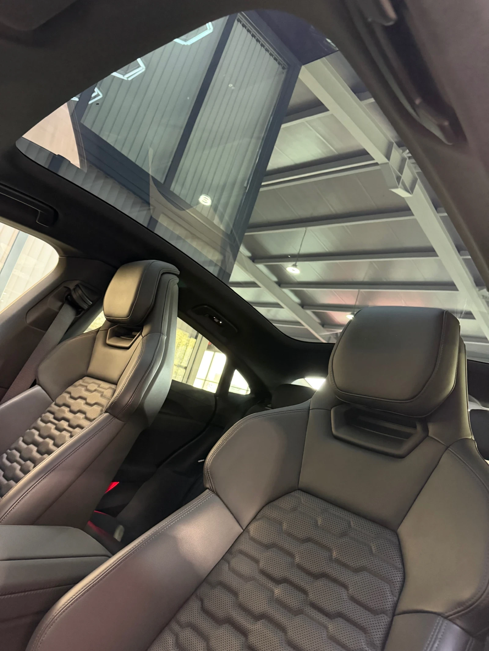 Audi E-Tron GT FULL ЕКСТРИ * B & O * HEAD UP * ПАНОРАМА * , снимка 16 - Автомобили и джипове - 54322295