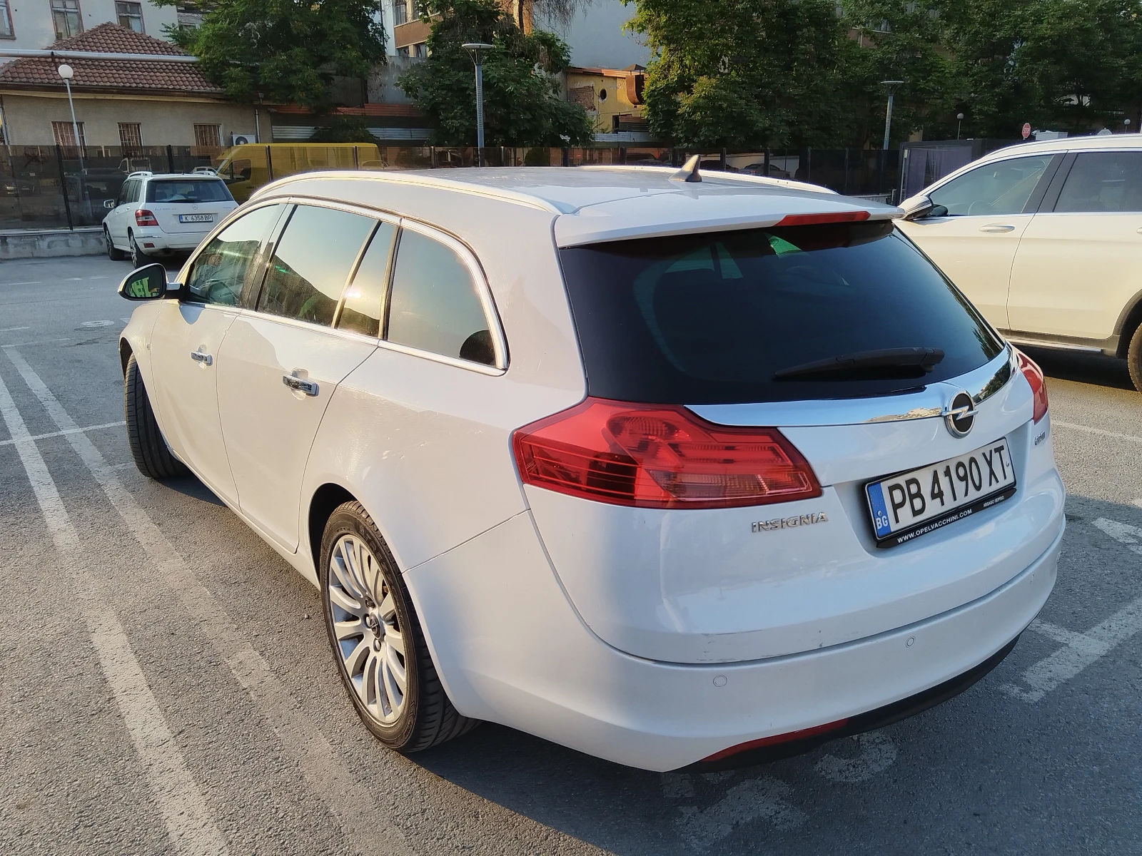 Opel Insignia 2.0 CDTI Cosmo, снимка 3 - Автомобили и джипове - 54355987