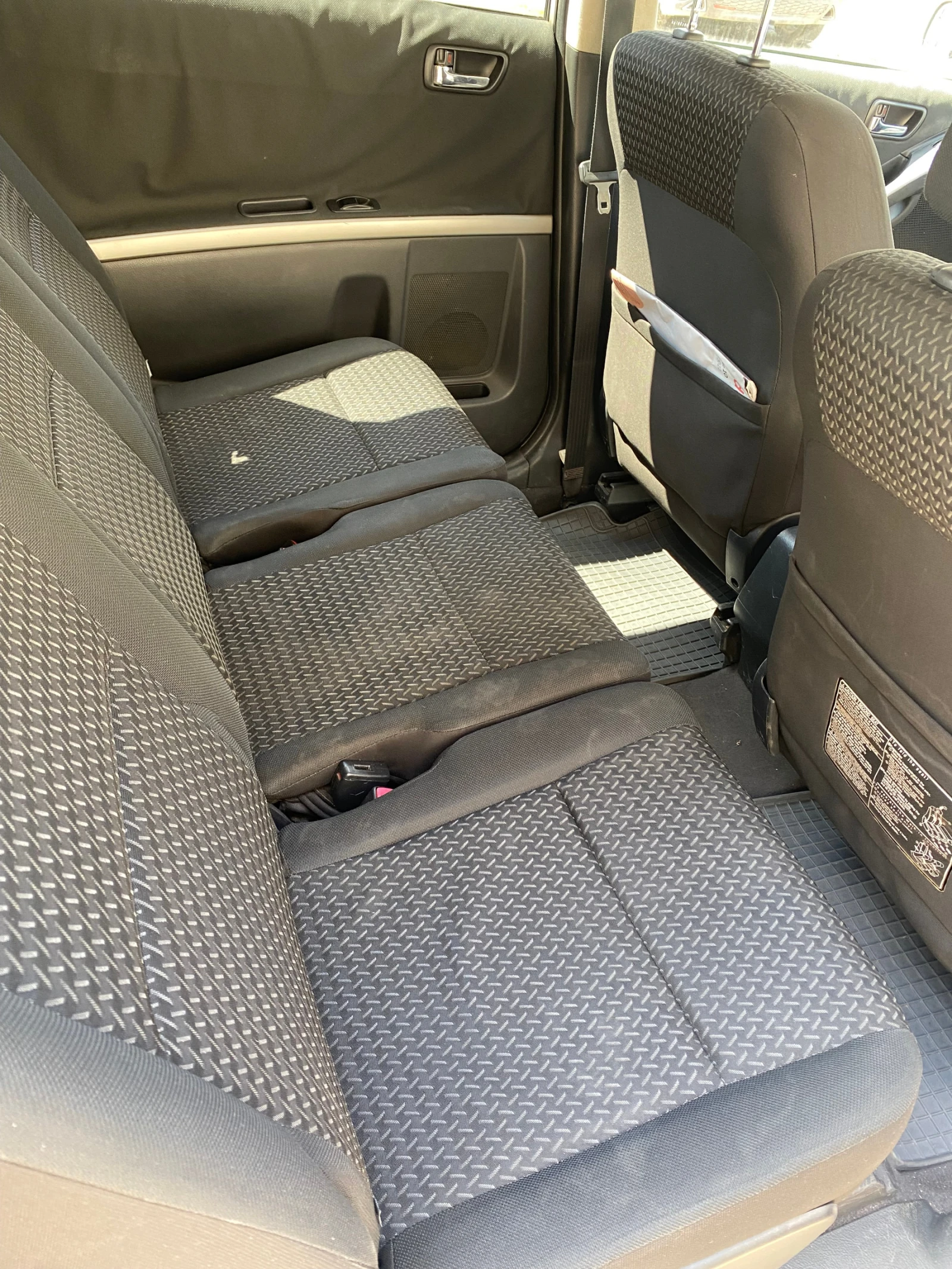 Toyota Corolla verso, снимка 7 - Автомобили и джипове - 54779667