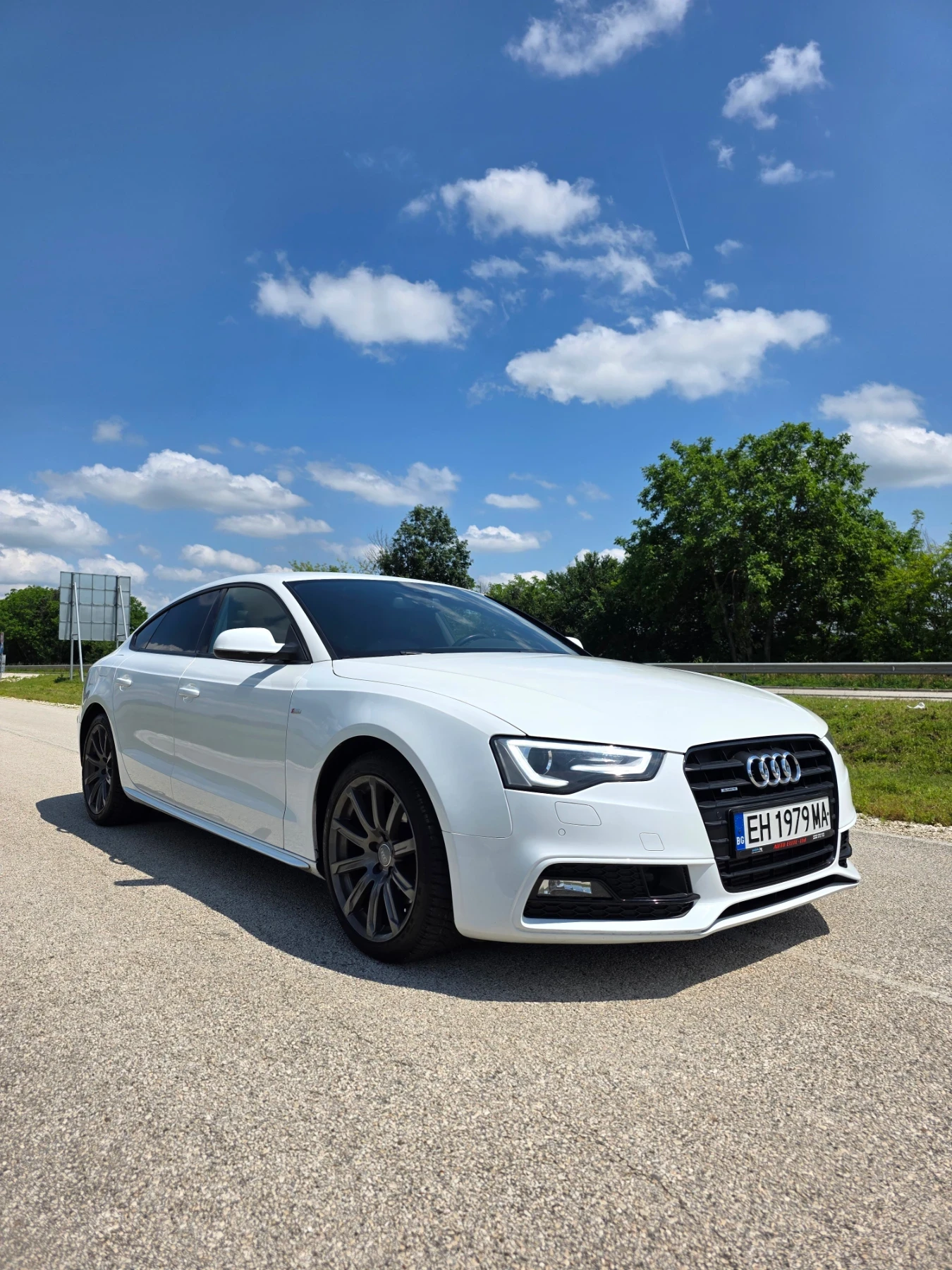 Audi A5 * S-LINE* 4x4* FULL* 2.0TDI* , снимка 9 - Автомобили и джипове - 54813798