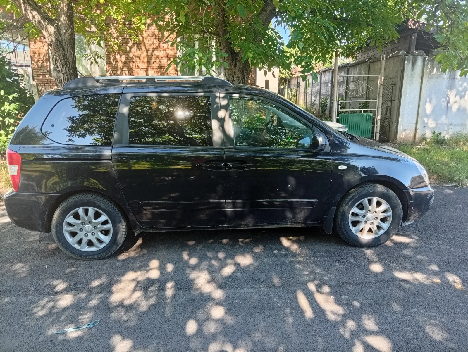 Kia Carnival, снимка 3 - Автомобили и джипове - 54965284