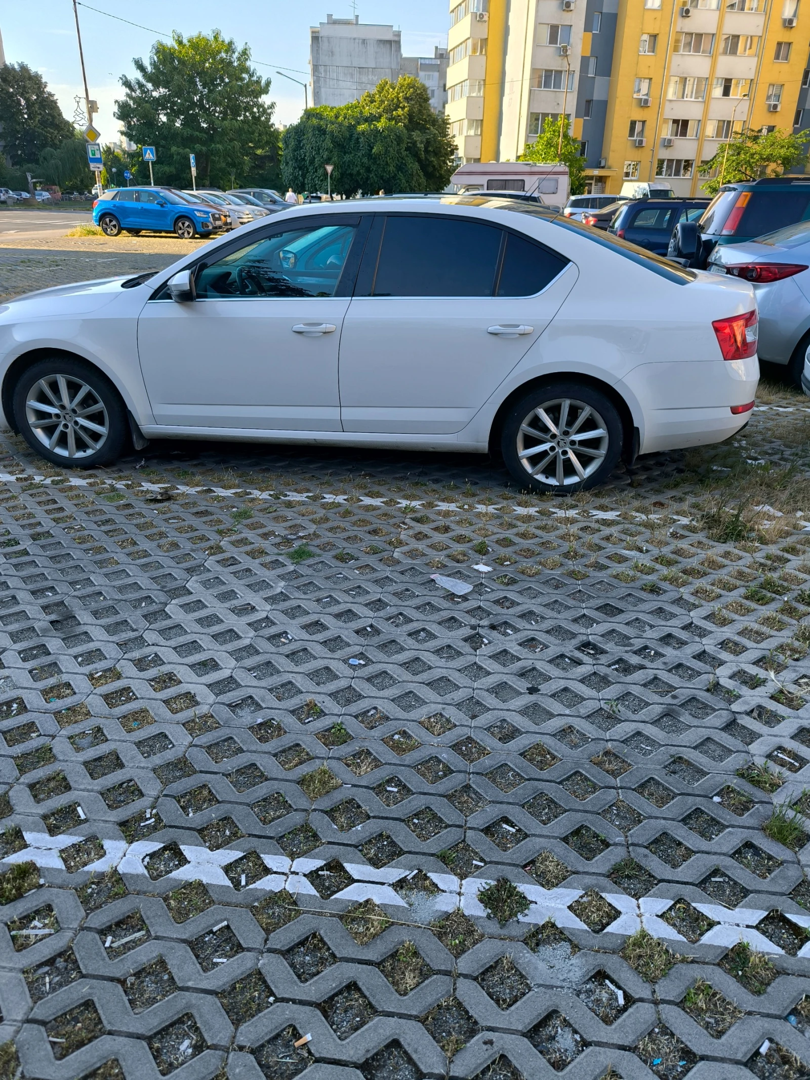 Skoda Octavia, снимка 8 - Автомобили и джипове - 55000671
