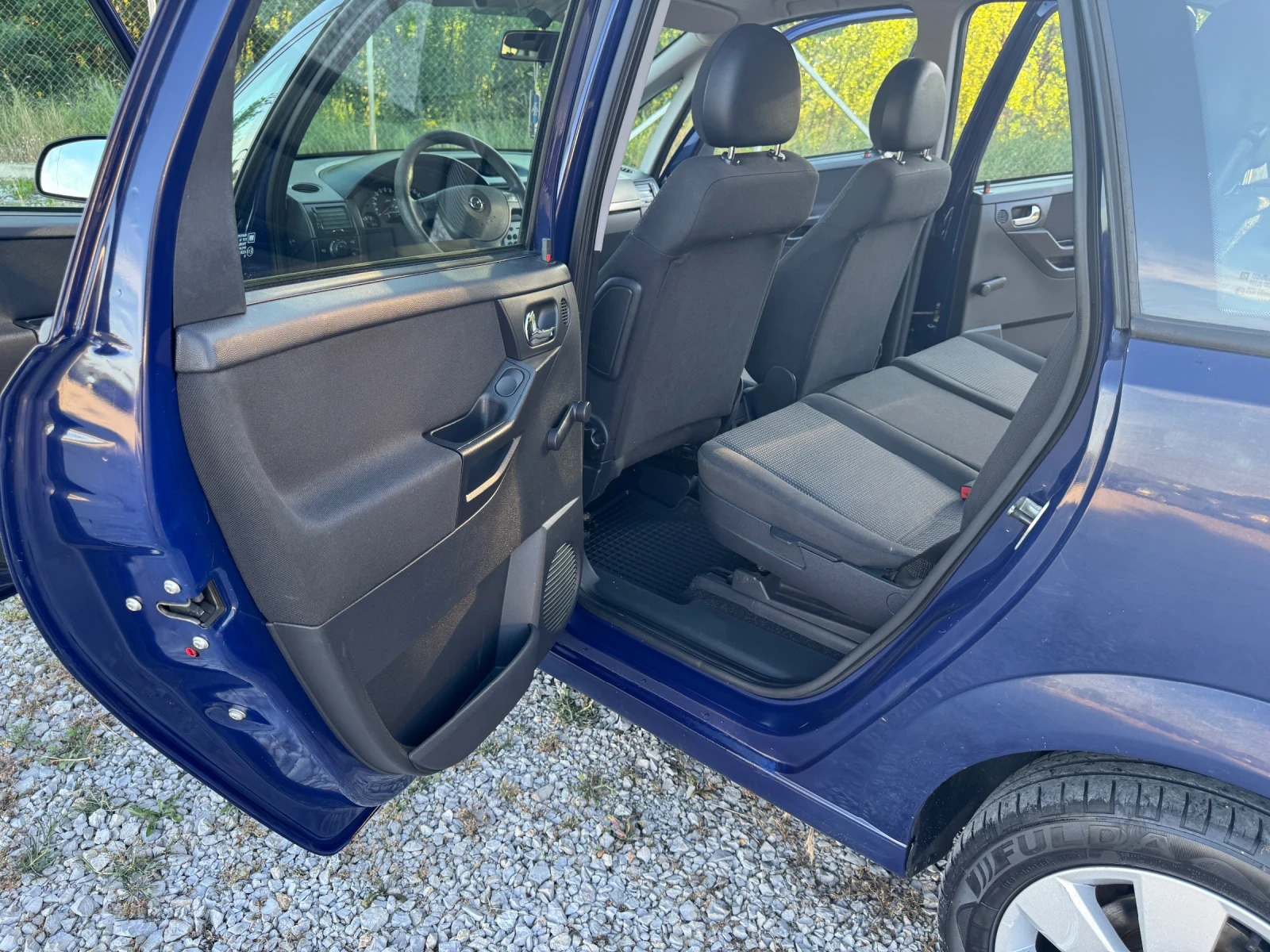 Opel Meriva 1.4 i, снимка 11 - Автомобили и джипове - 55194383