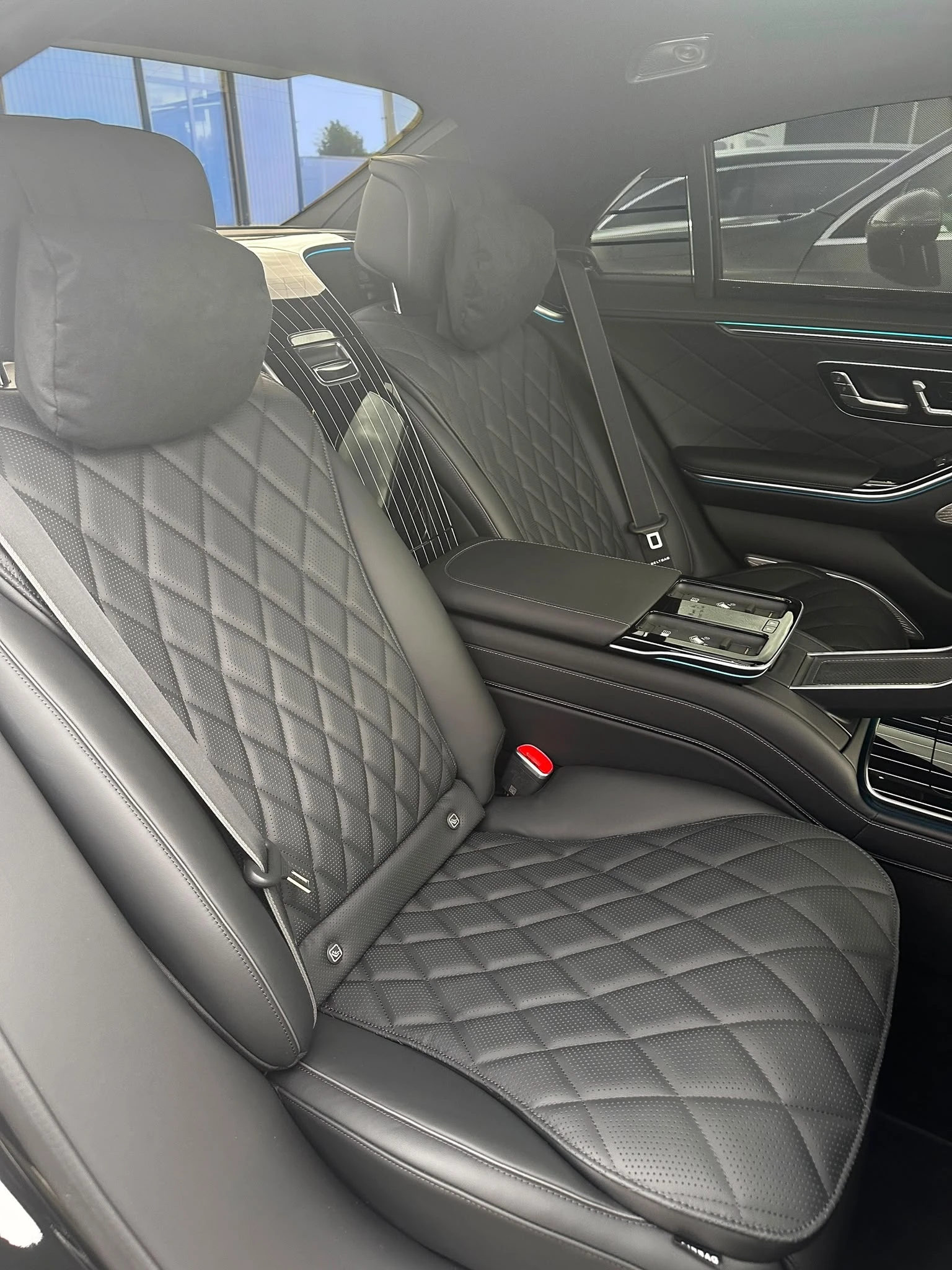 Mercedes-Benz S 580 L* AMG* 4M* MY27* Full* ЛИЗИНГ, снимка 10 - Автомобили и джипове - 55401839