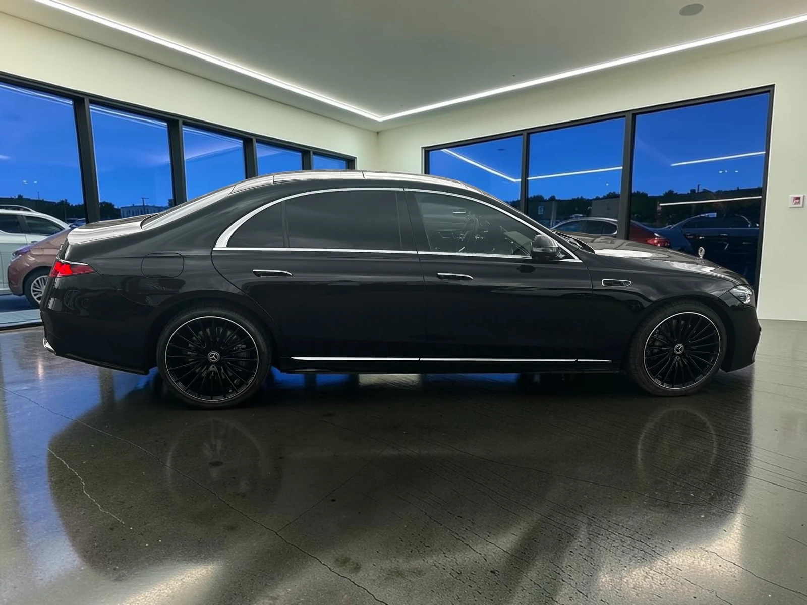 Mercedes-Benz S 580 L* AMG* 4M* MY27* Full* ЛИЗИНГ, снимка 6 - Автомобили и джипове - 55401839