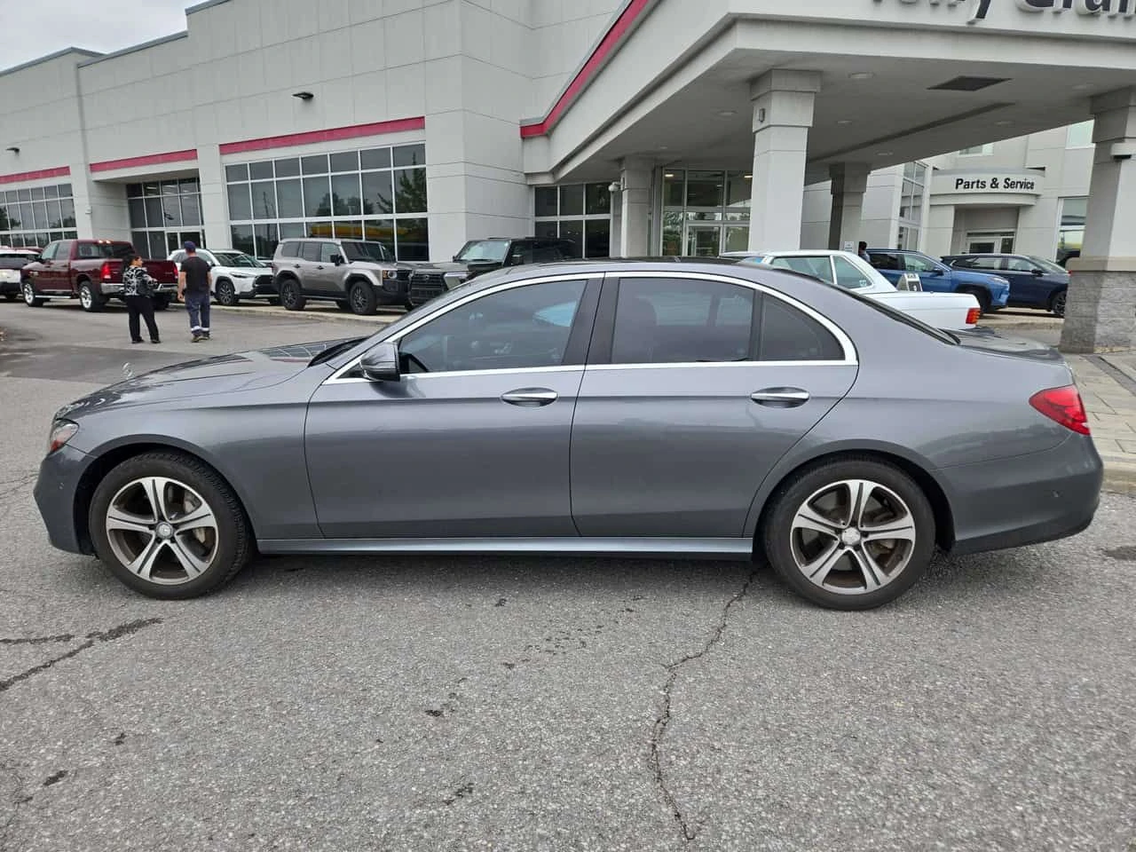 Mercedes-Benz E 400 АМГ ПАКЕТ/CARFAX/КЛИП/АМБИЕНТНО/ ОБДУХ/ПАНО/, снимка 3 - Автомобили и джипове - 55468481