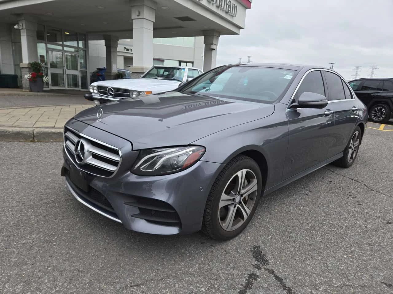 Mercedes-Benz E 400 АМГ ПАКЕТ/CARFAX/КЛИП/АМБИЕНТНО/ ОБДУХ/ПАНО/, снимка 2 - Автомобили и джипове - 55468481