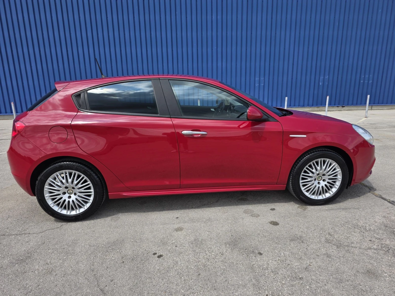Alfa Romeo Giulietta 1.6-105kc , снимка 6 - Автомобили и джипове - 55637122