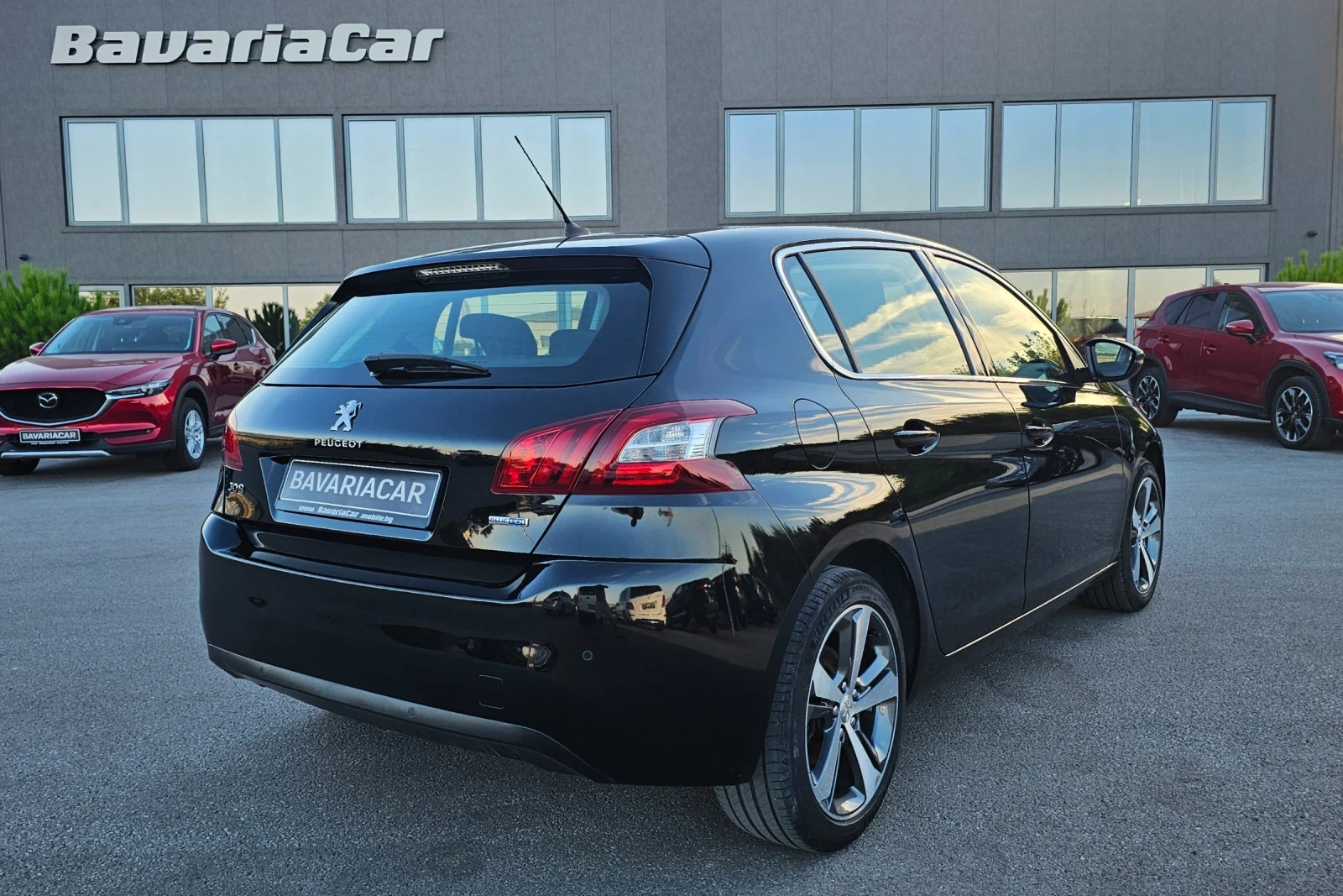 Peugeot 308 1, 6 Blue-HDI/NAVI/LED/Euro 6, снимка 4 - Автомобили и джипове - 55837058