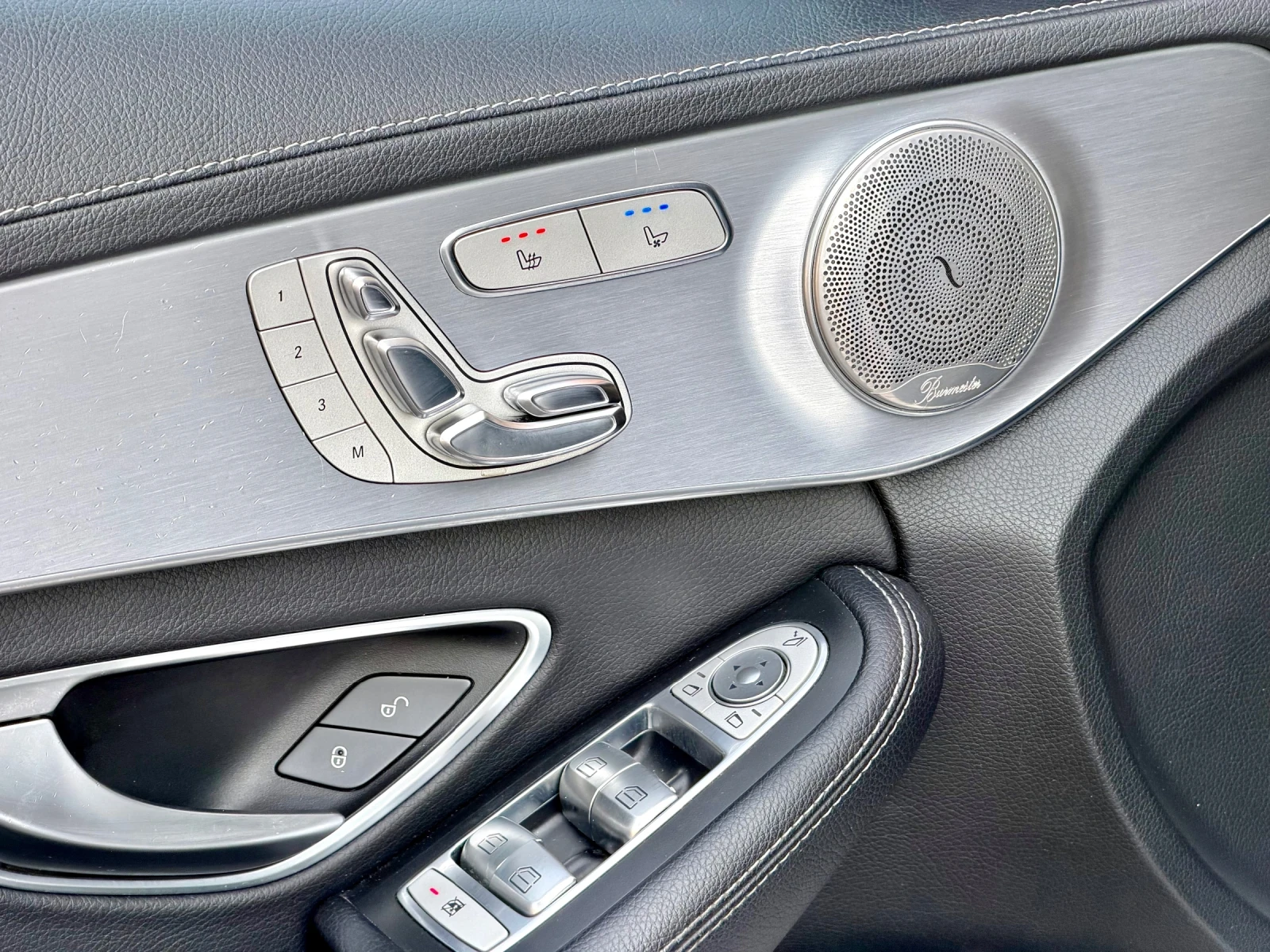 Mercedes-Benz C 250 AMG Line* Shadow Line* 4Matic* Distr* Line assist, снимка 10 - Автомобили и джипове - 55944562