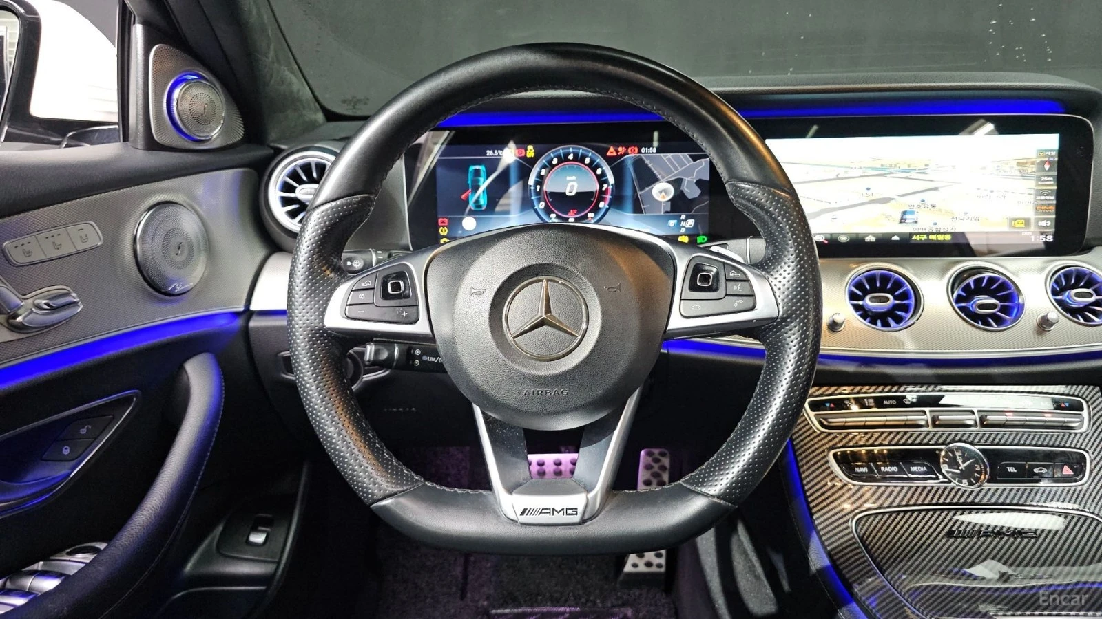 Mercedes-Benz E 300 AMG Line, снимка 11 - Автомобили и джипове - 56130176
