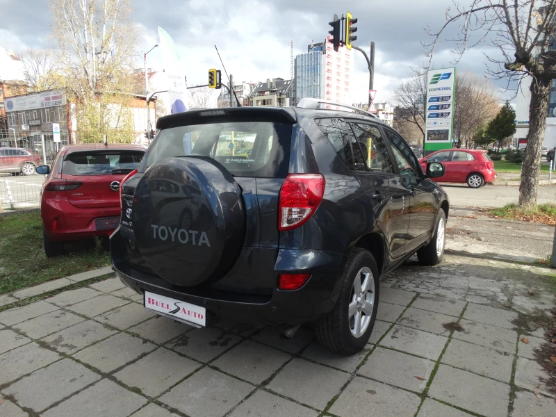 Toyota Rav4 2.2 D - 136 k.s, снимка 4 - Автомобили и джипове - 52547167