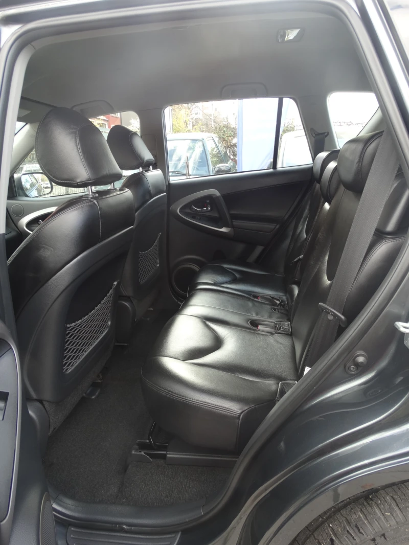 Toyota Rav4 2.2 D - 136 k.s, снимка 7 - Автомобили и джипове - 52547167