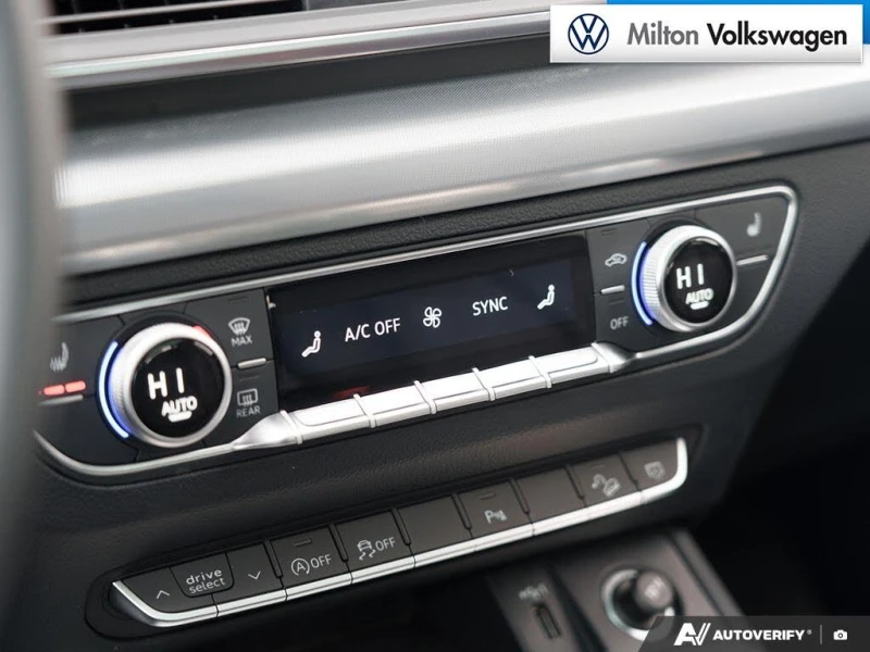 Audi Q5 Technik * CARFAX * АвтоКредит* (ЦЕНА ДО БГ), снимка 12 - Автомобили и джипове - 53181228