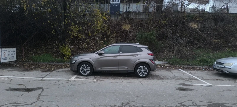 Hyundai Kona, снимка 10 - Автомобили и джипове - 53596772