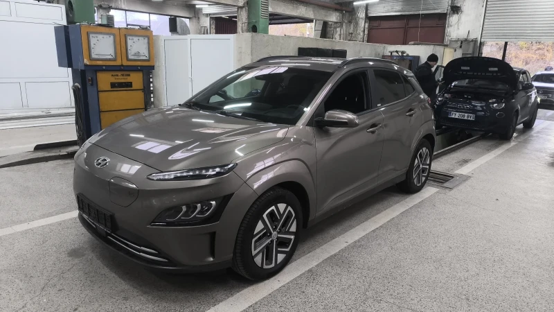 Hyundai Kona, снимка 12 - Автомобили и джипове - 53596772