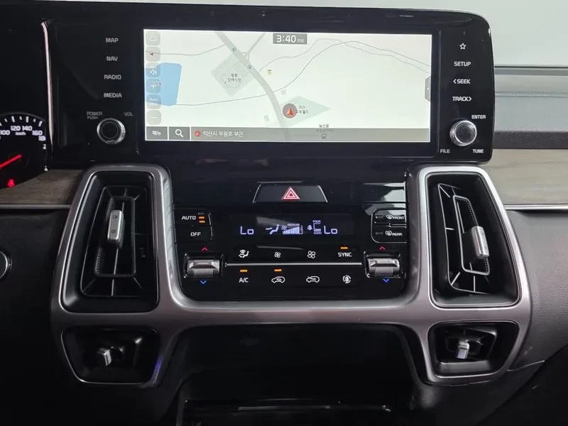 Kia Sorento  4Th Generation Diesel 2.2 2Wd Prestige, снимка 14 - Автомобили и джипове - 55089001