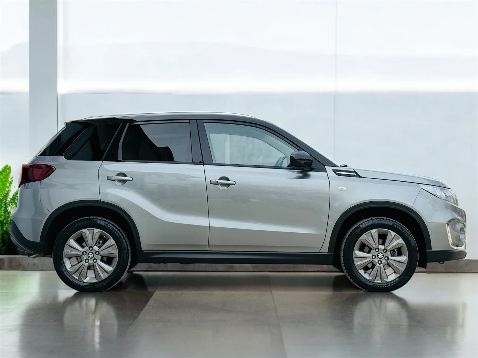 Suzuki Vitara * DIST* CAM* 4WD* HYBRID* NOVA-6000км* FULL*  - изображение 8