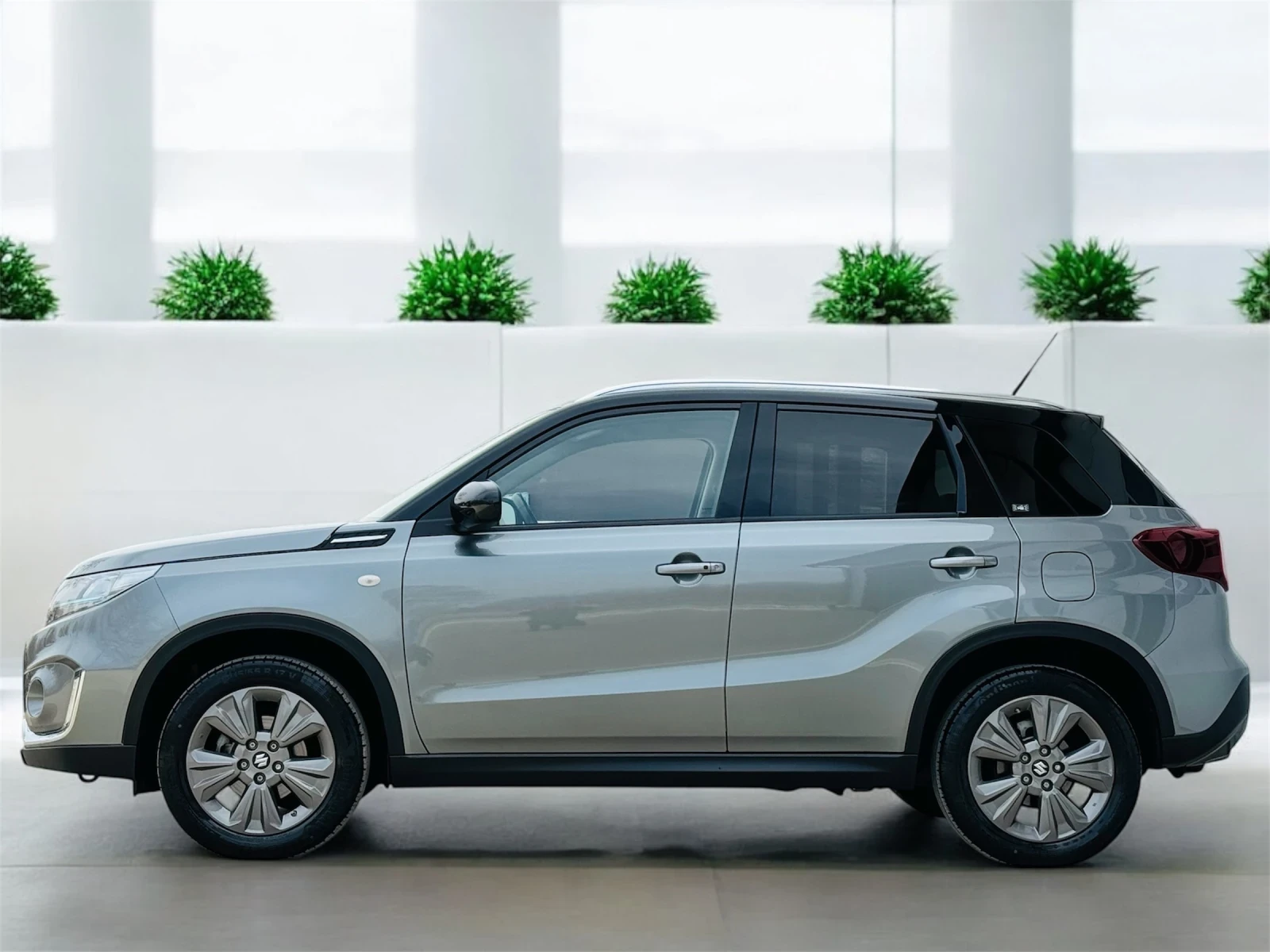 Suzuki Vitara * DIST* CAM* 4WD* HYBRID* NOVA-6000км* FULL*  - изображение 4