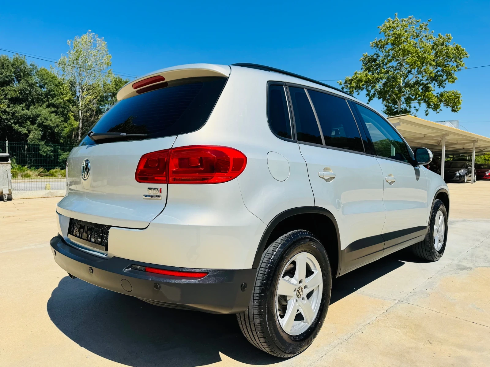 VW Tiguan * FACE* 2.0TDI* NAVI* BLUEMOTION*  - изображение 7