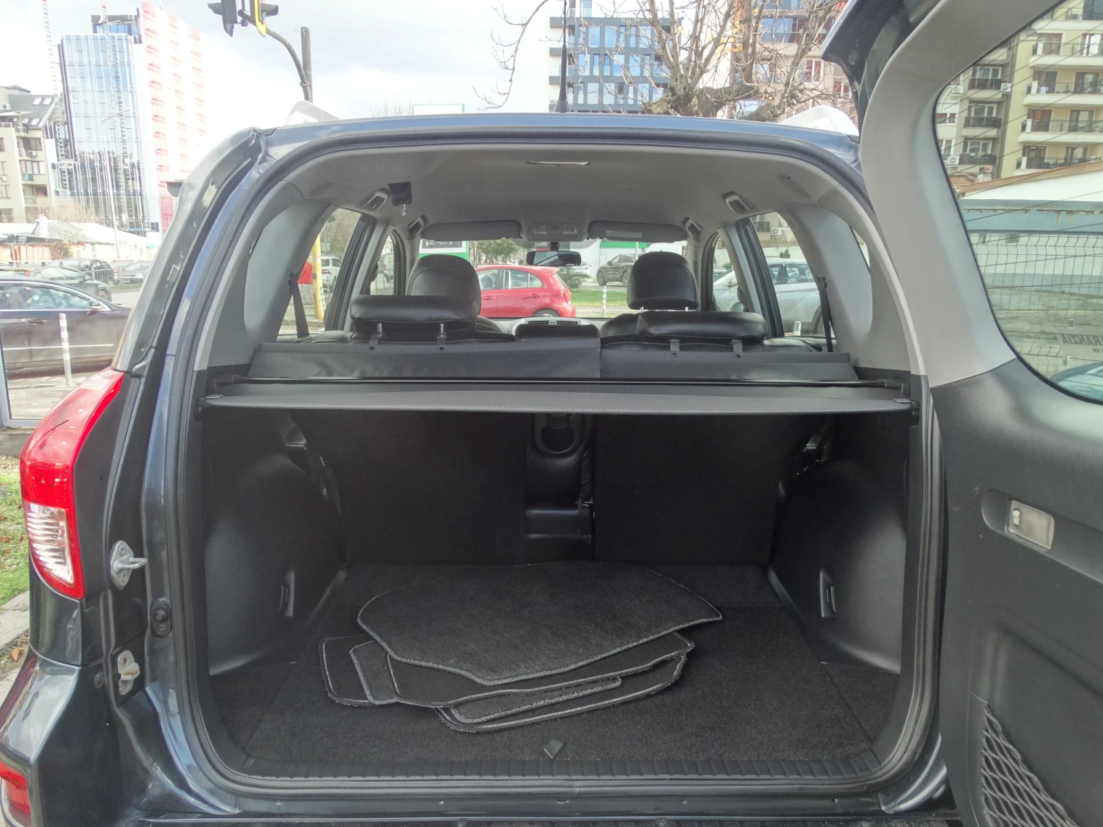 Toyota Rav4 2.2 D - 136 k.s - изображение 6