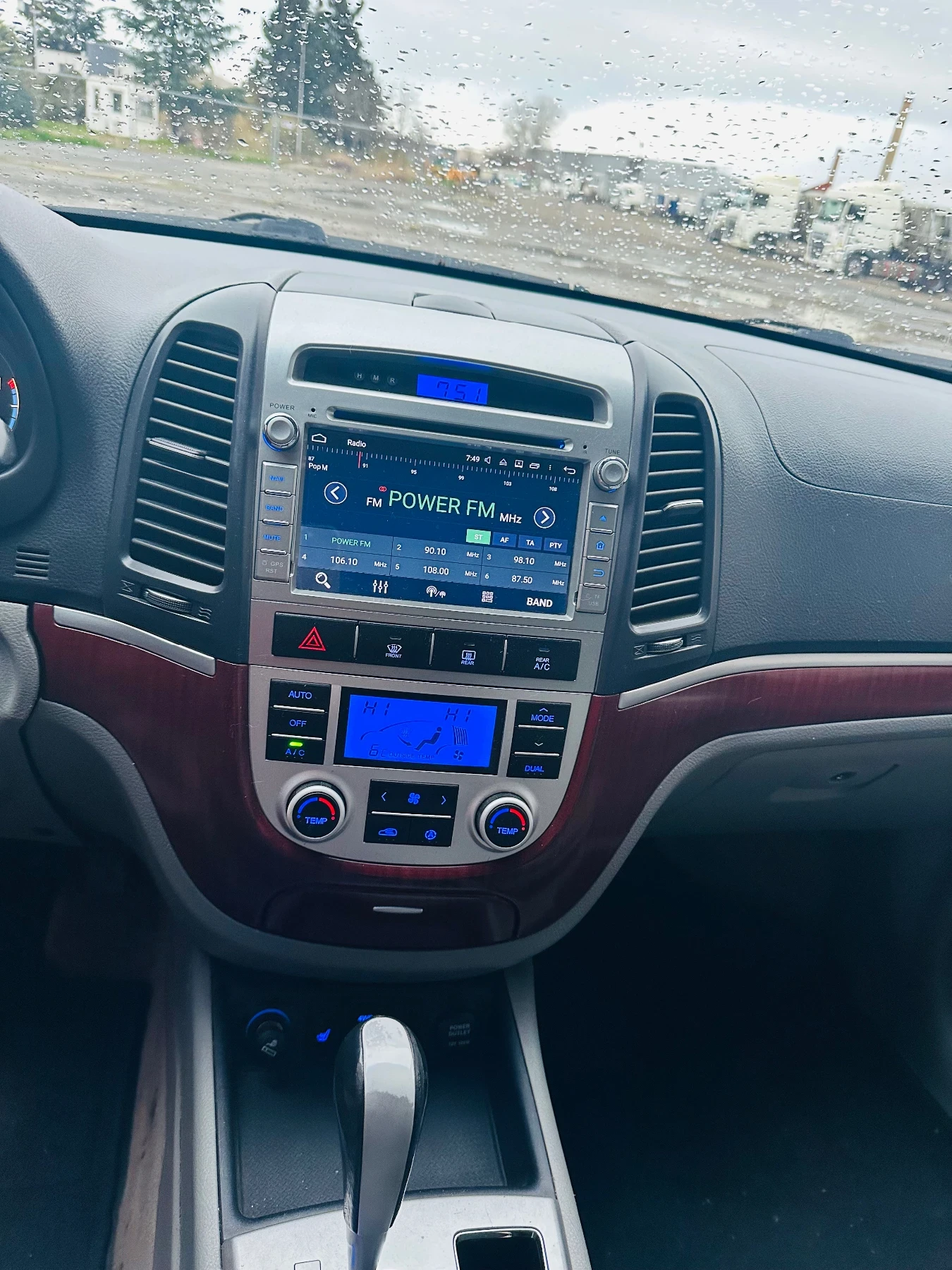 Hyundai Santa fe 2.2 CRDI 4x4 - изображение 10