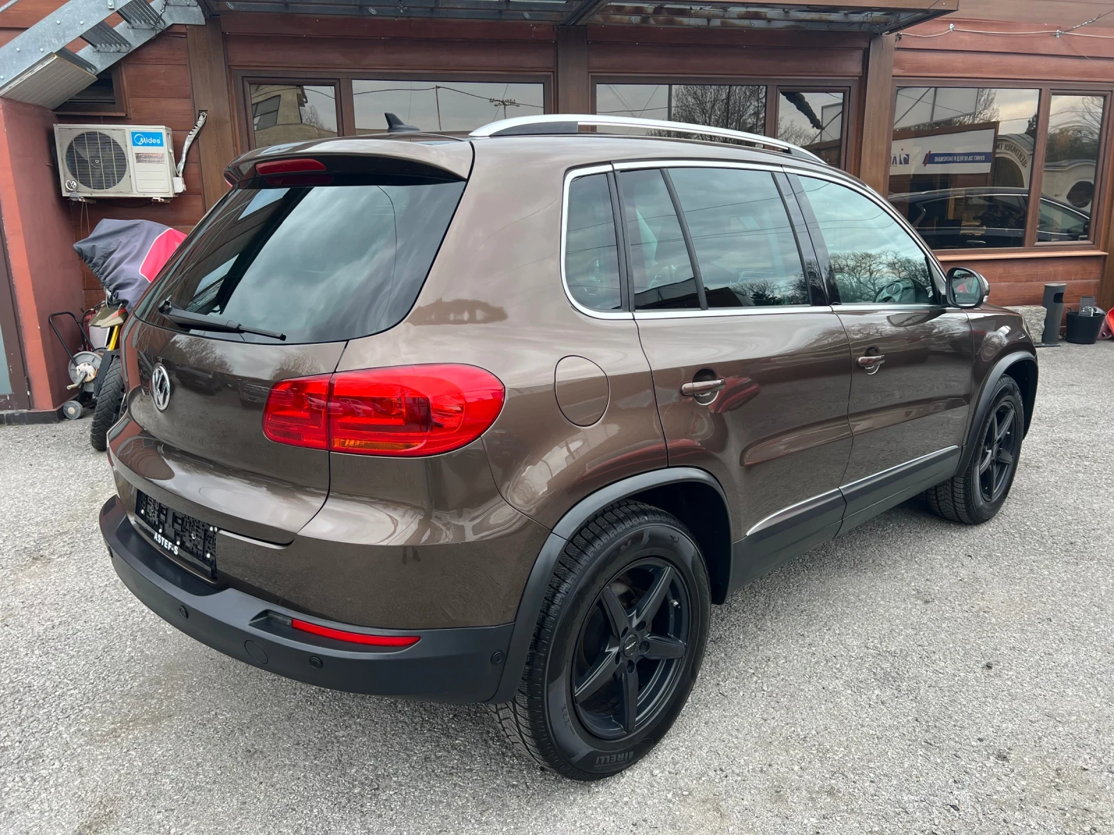 VW Tiguan 2.0 TSI 4Motion DSG Keyless Facelift, снимка 5 - Автомобили и джипове - 53916478