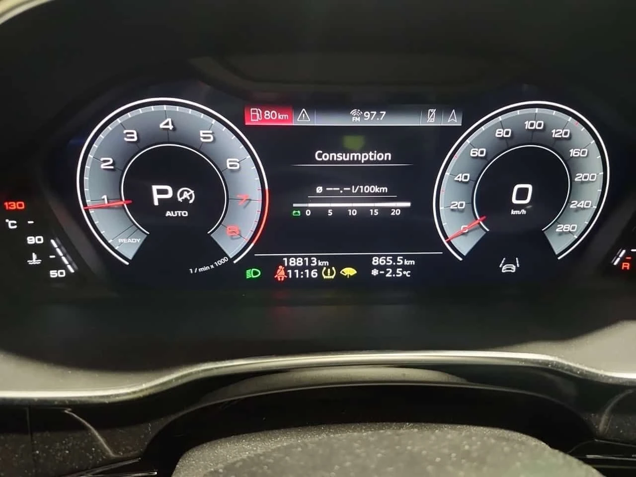 Audi Q3  TECHNIK /NARDO GREY/SONOS/CAMERA/, снимка 9 - Автомобили и джипове - 53957782