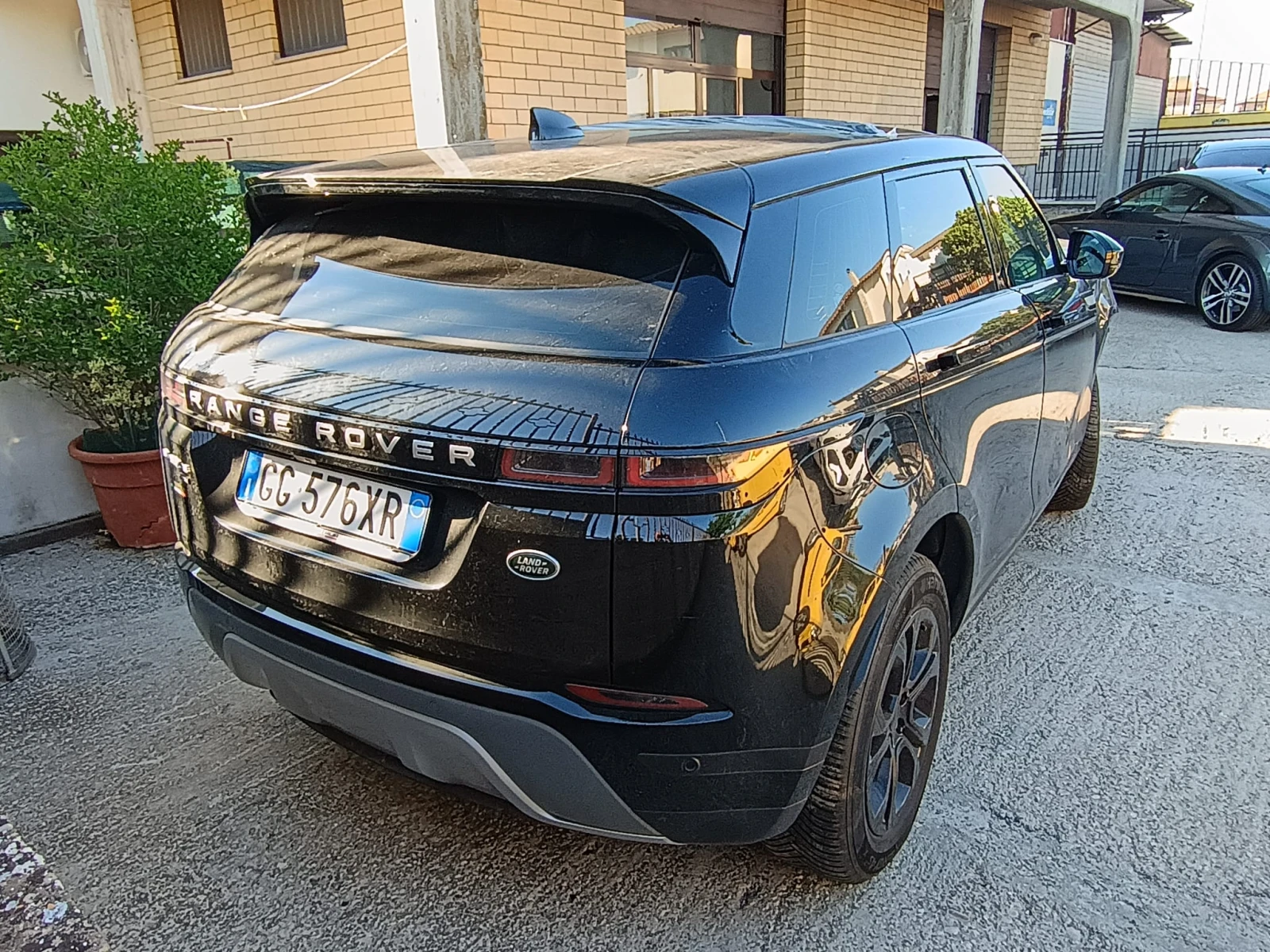 Land Rover Range Rover Evoque 1.5HYBRID, снимка 9 - Автомобили и джипове - 55238252