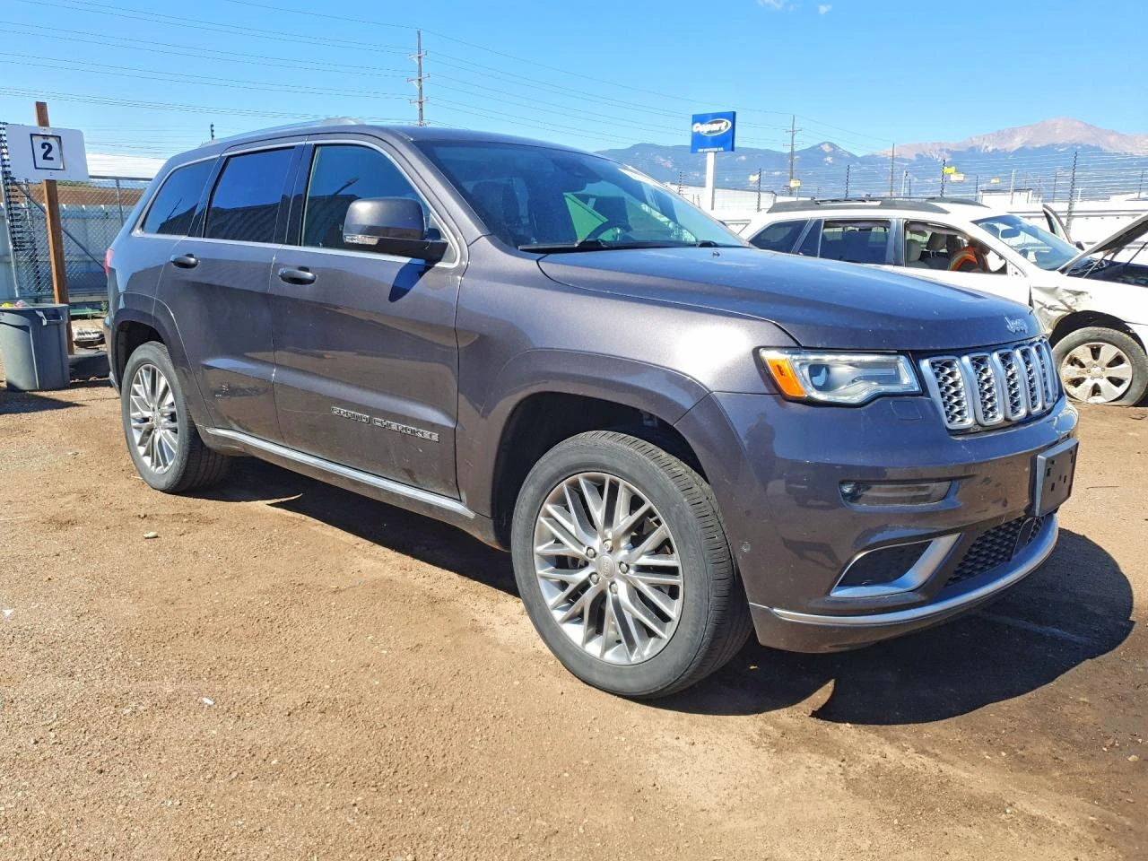 Jeep Grand cherokee SUMMIT 5.7 HEMI ДИСТРОНИК HARMAN KARDON CARPLAY, снимка 6 - Автомобили и джипове - 55483768