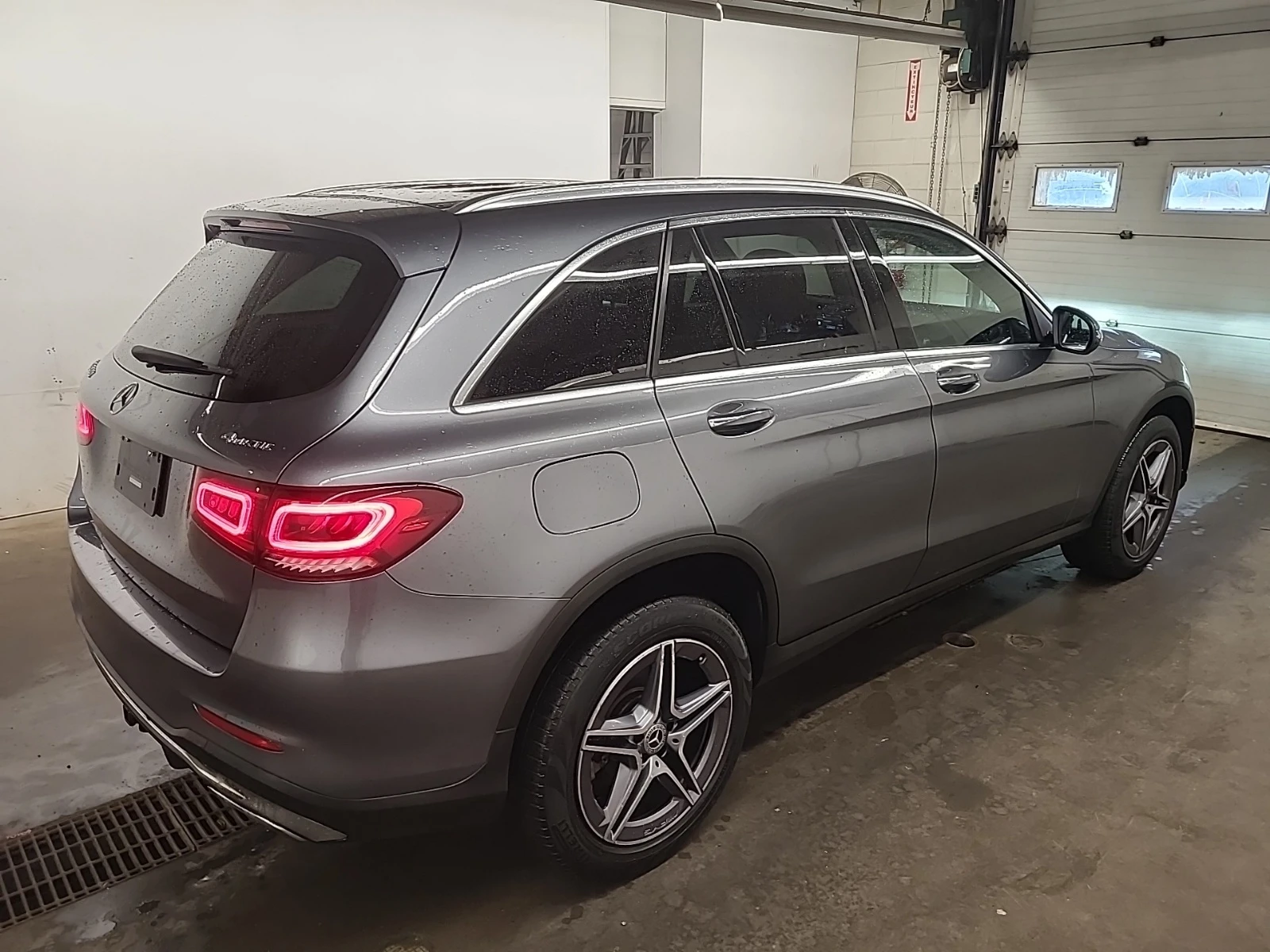 Mercedes-Benz GLC 300, снимка 3 - Автомобили и джипове - 55720566