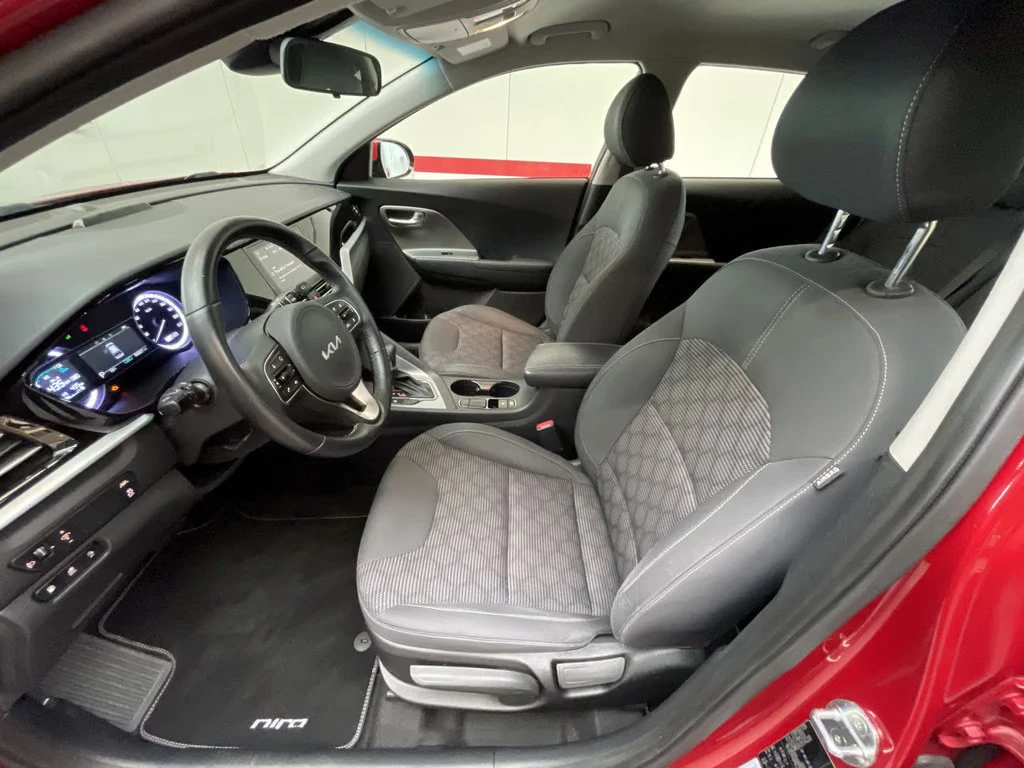 Kia Niro 1.6PHEV/141HP/EDITION-7/CAM/LED/NAVI/CPLAY/685q, снимка 5 - Автомобили и джипове - 56104566