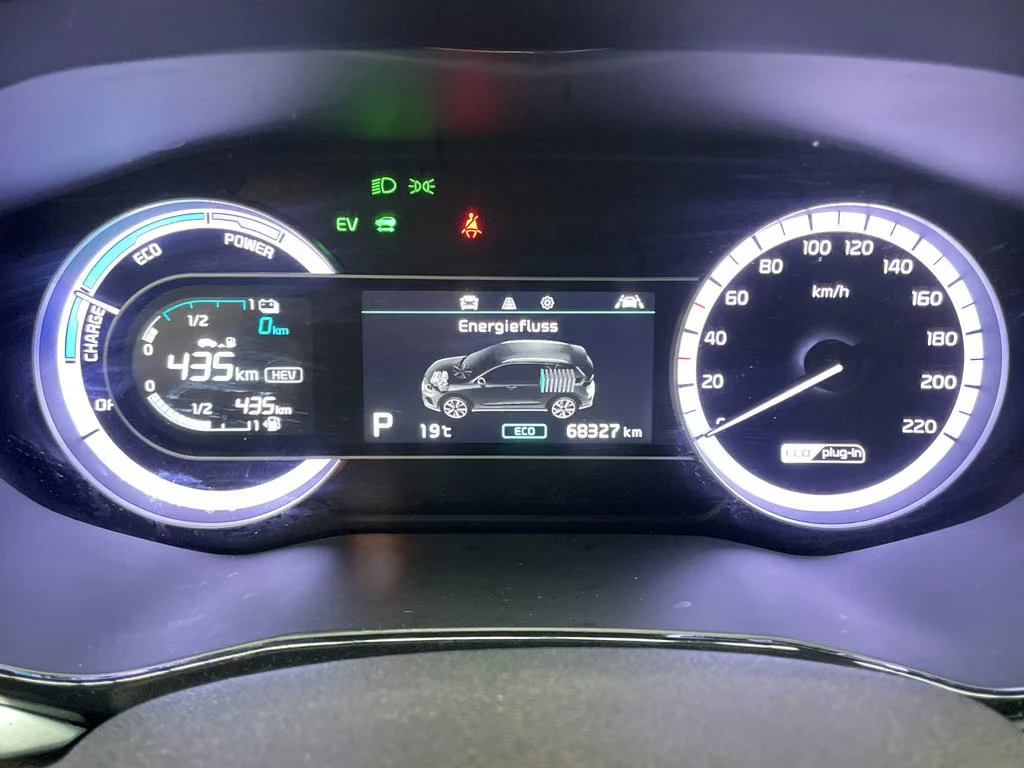 Kia Niro 1.6PHEV/141HP/EDITION-7/CAM/LED/NAVI/CPLAY/685q, снимка 8 - Автомобили и джипове - 56104566
