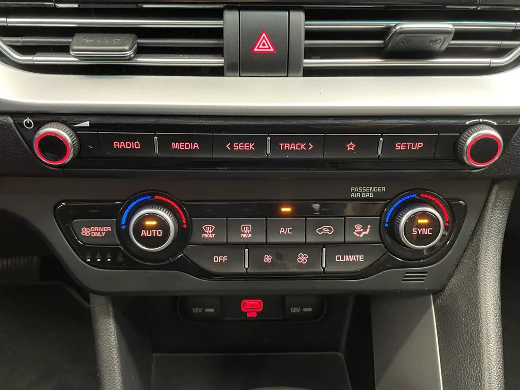 Kia Niro 1.6PHEV/141HP/EDITION-7/CAM/LED/NAVI/CPLAY/685q, снимка 12 - Автомобили и джипове - 56104566