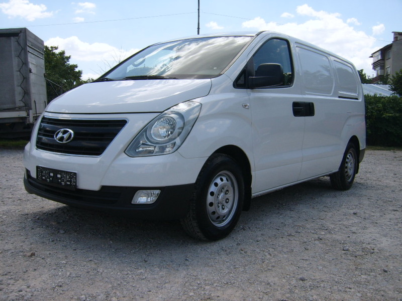 Hyundai H1 2, 5crdi , klima, снимка 1 - Бусове и автобуси - 46540873