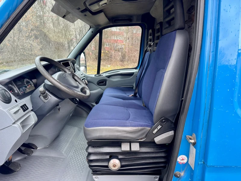 Iveco Daily Климатик* Седалка на Килограми* Сервизна История, снимка 11 - Бусове и автобуси - 53222005