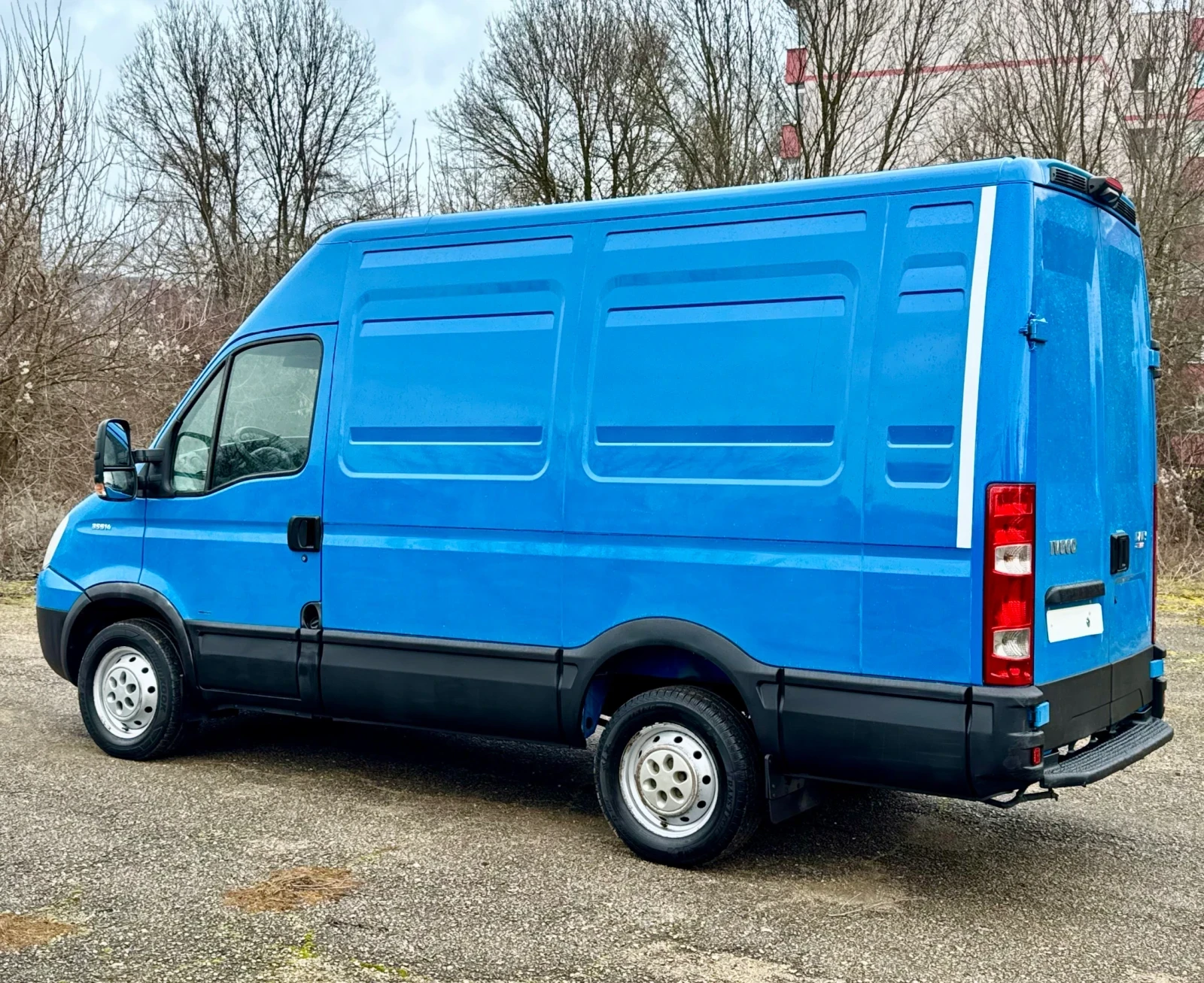 Iveco Daily Климатик* Седалка на Килограми* Сервизна История - изображение 4